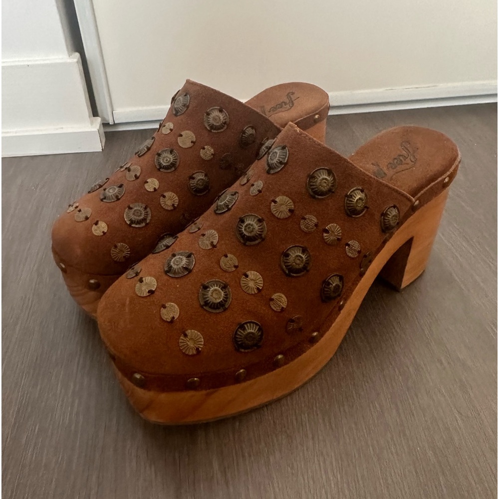 FREE PEOPLE clogs size 40 women UNWORN